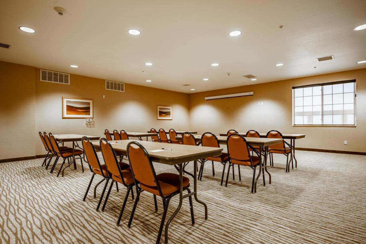 Cobblestone Suites - Ripon Экстерьер фото