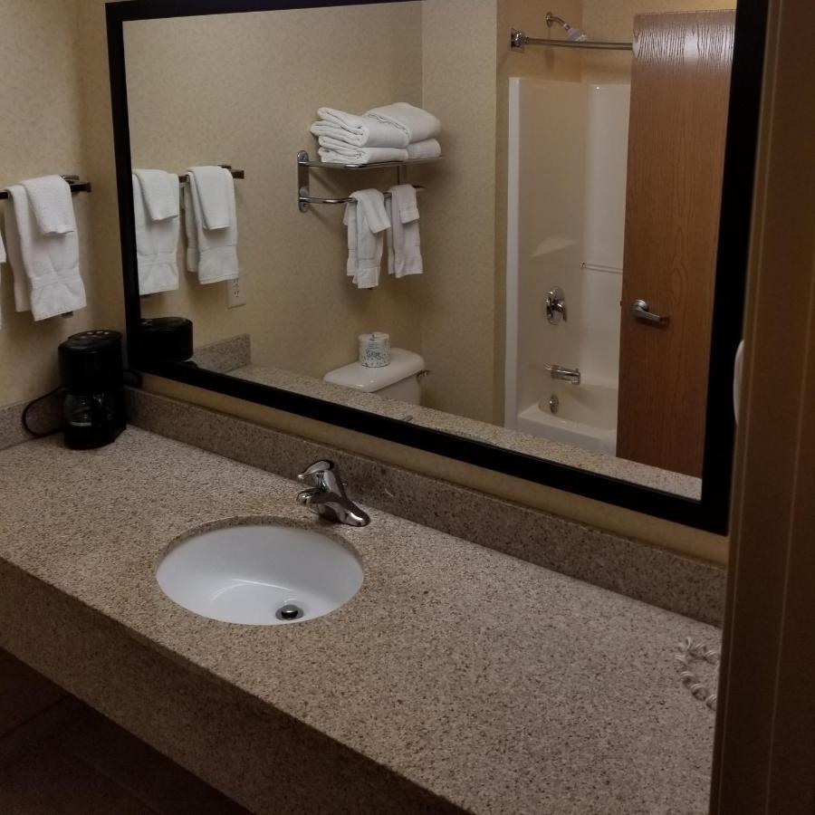 Cobblestone Suites - Ripon Экстерьер фото