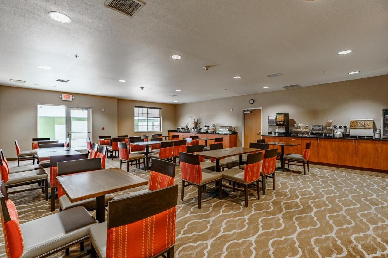 Cobblestone Suites - Ripon Экстерьер фото